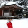 多宝塔の前で