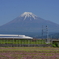 富士山とれんげ畑と新幹線