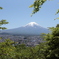 新倉山浅間公園の階段より富士山を眺望！