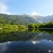 穂高連峰を映す大正池