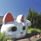 夏の散歩、デカい招き猫と会った日。