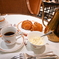コーヒーとクロワッサン