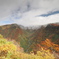 紅葉鳥海山の冠雪