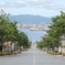 海の見える坂道