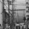 ガスタンクのある町
