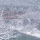 雪の鉄橋を渡る