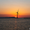 石狩湾新港洋上風力発電と夕日