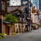 都市の中の古い町並み..
