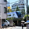 路地の向こうに