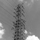 夏空と高圧電線塔