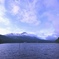 早朝の蓼科山と女神湖。