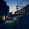夜明けの駅前