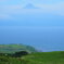 草原と火山島