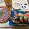 寿司とアジのタタキ丼
