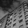 夜のビル