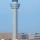 管制塔と飛行機