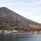 中禅寺湖と男体山