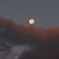 雲の上の月