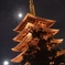 夜、月、浅草寺にて