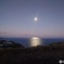 海と月