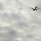 くもりの飛行機