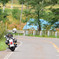 秋の山道