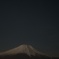 富士山の上に輝く木星