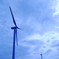 そびえ立つ風力発電