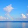 海の上の小さな虹
