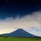 月明りが照らす富士山