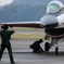 誘導員とF-2
