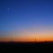 夕焼けと月