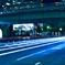 光が走る