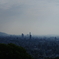 朝靄に煙る街