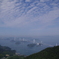 雲と海の間