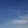 蛇行運転の飛行機雲