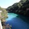 青色の川