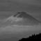 富士山をモノクロで