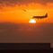 夕陽と飛行機