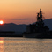 夕陽と護衛艦