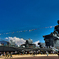 桜島に臨む護衛艦