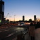 都会の夕暮れ