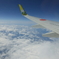 雲の上、空の下