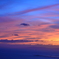 青と茜色の空