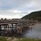 曇りの渡月橋