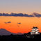 夕焼け空にうかぶ