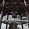 鐘撞堂に雪が降る