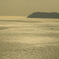 光る海