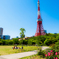 バラ咲く五月晴れの公園にて..