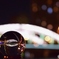 水晶玉が映し出す夜景（大阪堂島大橋）